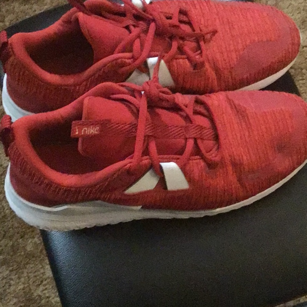 NIKE RUNNING SHOES - Picture 6 of 8